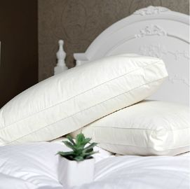 OEM Boyun Heathy Down Tüy Yastık Çıkışı, 2 - 4CM Beyaz Ördek Feather Lining